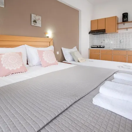 Apartment House Elena *