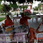 Apartament House Elena Koinira